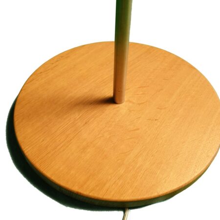 détail_pied_lampadaire_dessus_pte détail_pied_lampadaire_dessus_pte